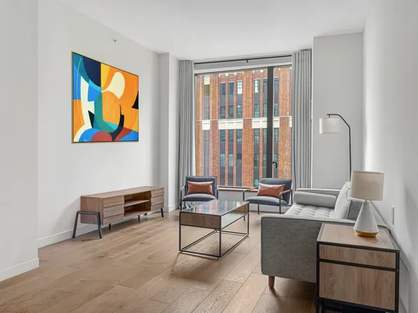 11 Hoyt Street image 1 of 16