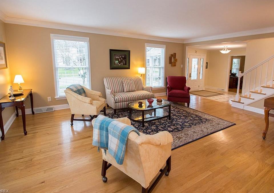 1st image of 604 Dwight Dr