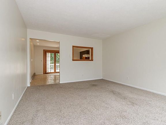 5th image of 788 Centennial St
