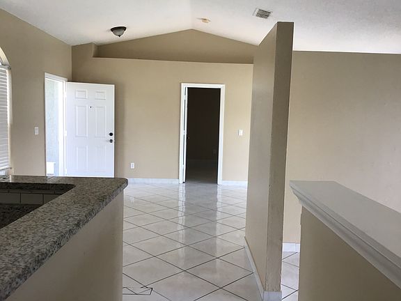 4th image of 5169 Heatherstone Ct