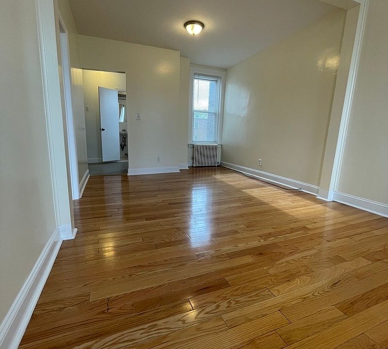 1st image of 26-08 Hoyt Ave S #3B
