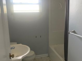 106 E Grove St APT 1, Greeneville, TN 37745