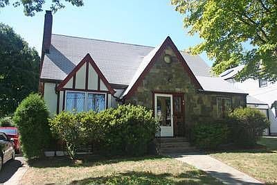 1st image of 98 Cranford Pl
