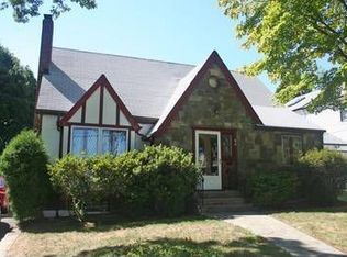 98 Cranford Pl, Teaneck, NJ 07666