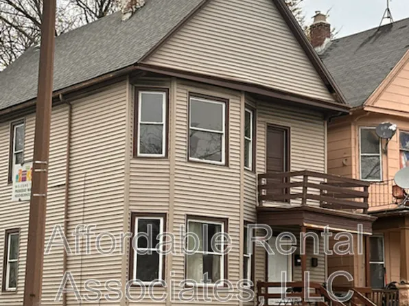 1916A W Rogers St, Milwaukee, WI 53204