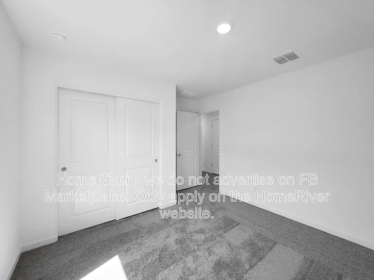 1050 W West Virginia Ave — Photo 10