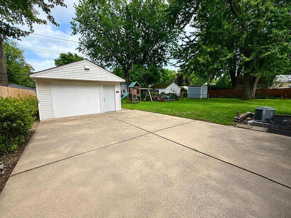39294 Ormsby St, photo 18