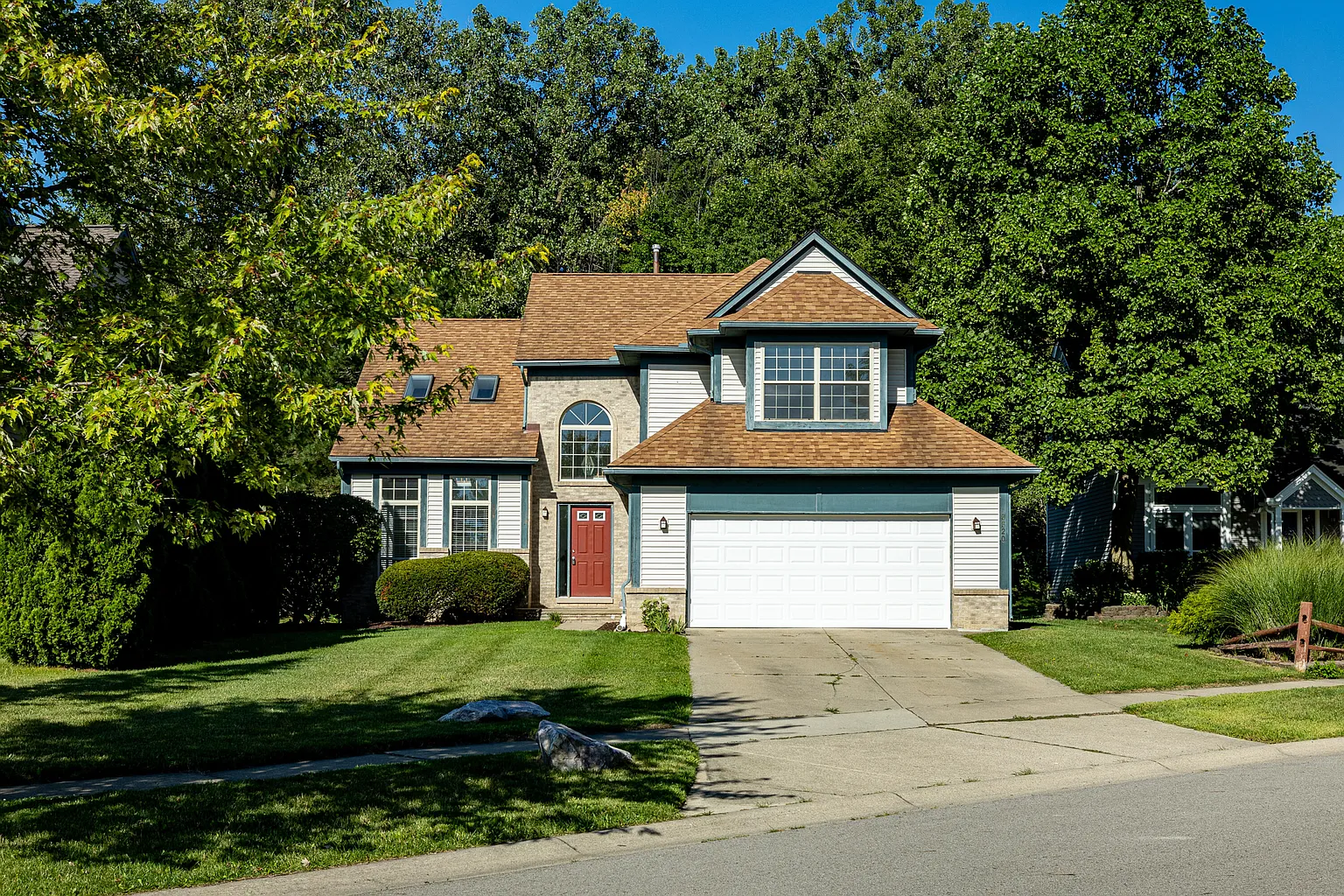 5520 Michael Dr photo 1