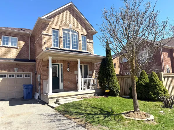 79 Beare Trl, Newmarket, ON L3X 3B3