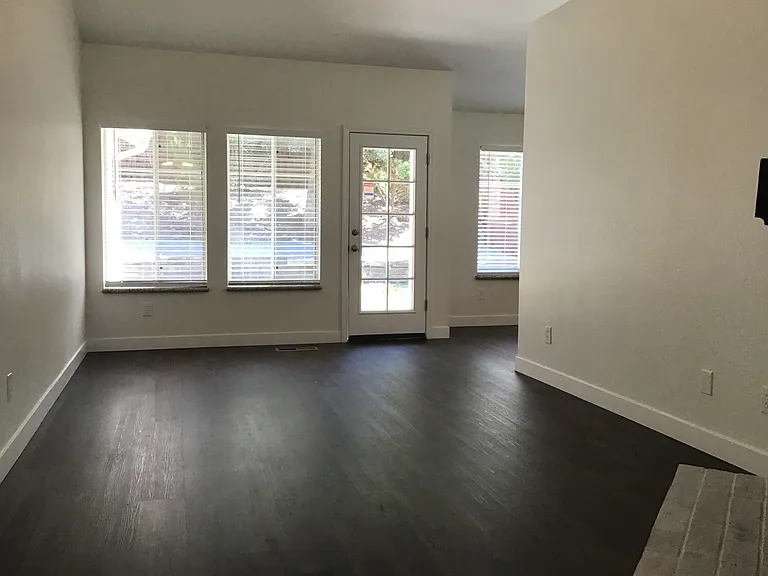 2244 Stone View Dr — Photo 8