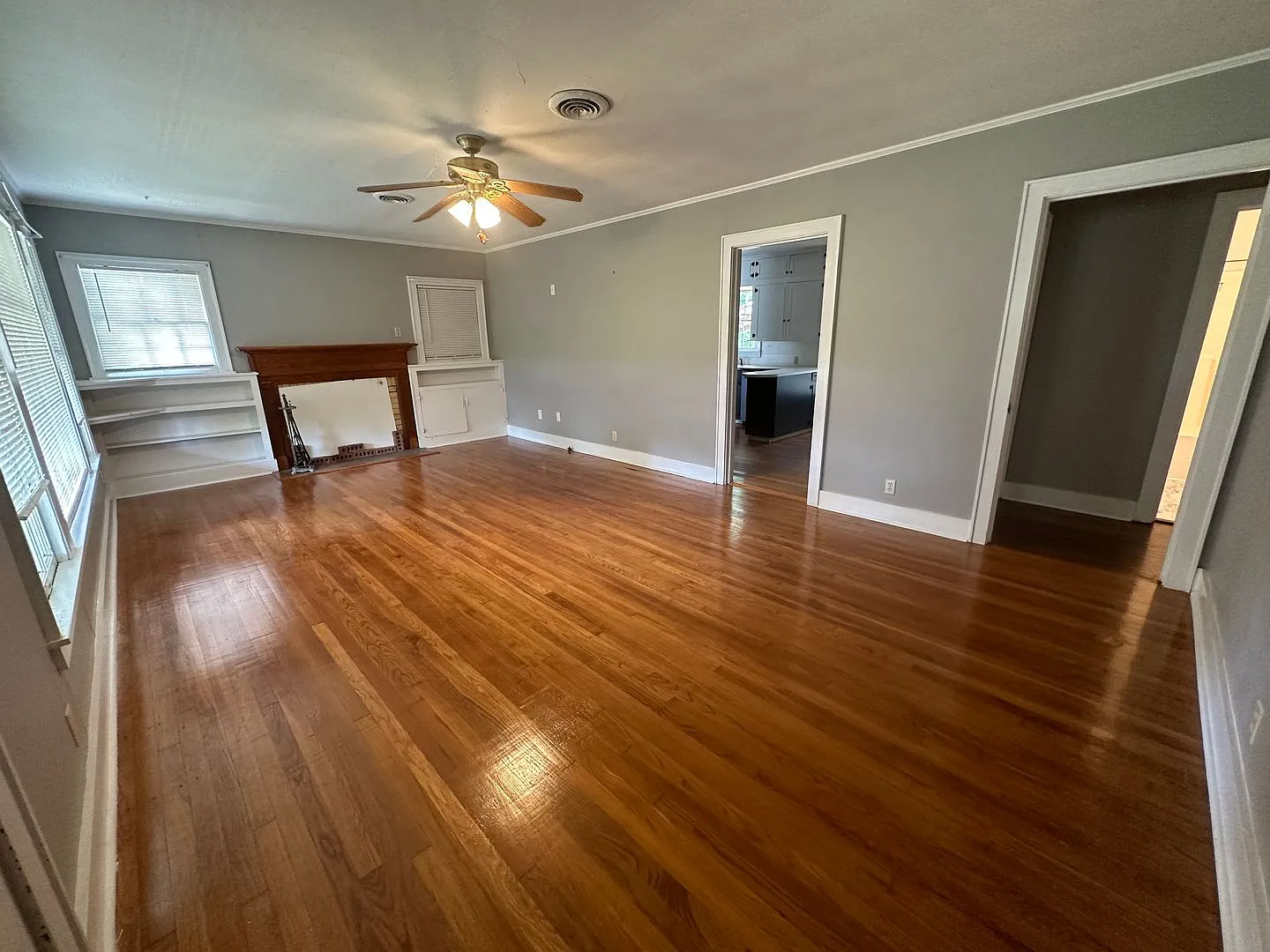 Gorgeous 3 Bedroom home on 5 Acres! — Photo 3
