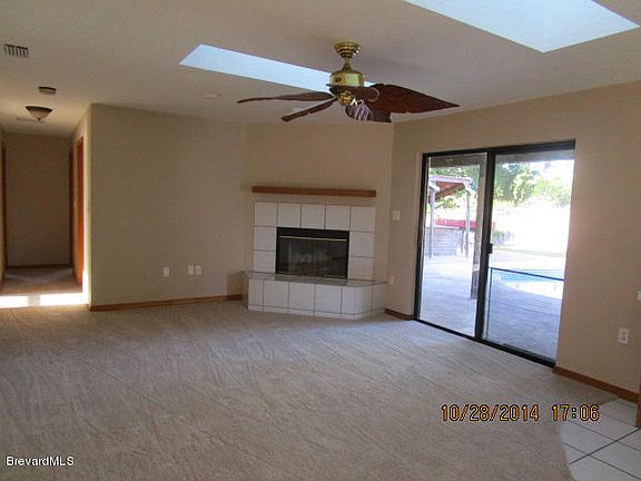 2nd image of 440 Island Oaks Pl