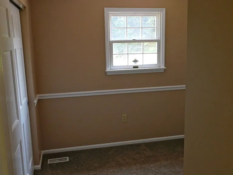 7608 Kyles Station Rd — Photo 30