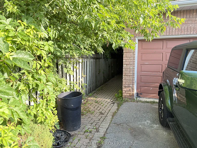 86 Elgin Mills Rd W #BASEMENT — Photo 2
