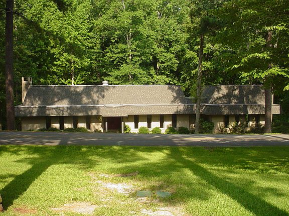 2nd image of 632 Evergreen Dr