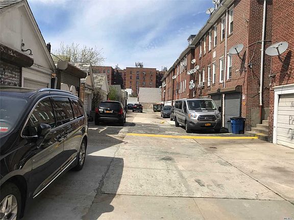 3rd image of 33 88th St