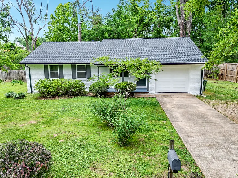 107 Clubview Rd — Photo 33