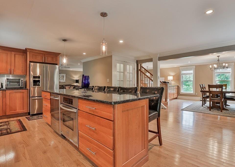 1st image of 1 Avon Ln