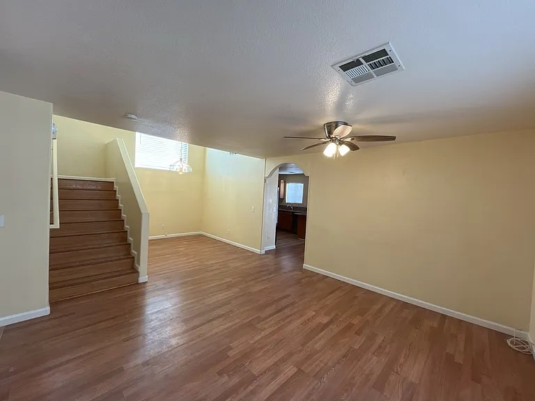 6045 Stone Hollow Ave — Photo 4