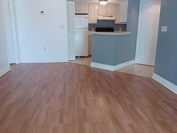3rd image of 1956 Atrium Cir #145