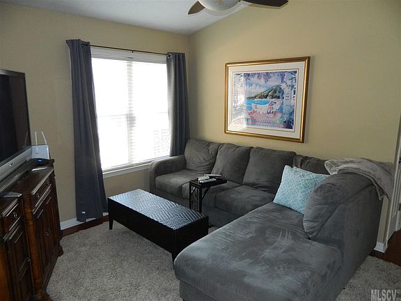 5th image of 2311 Olde Meadow Dr