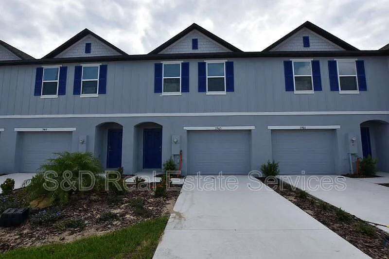 3905 Academia Ave
