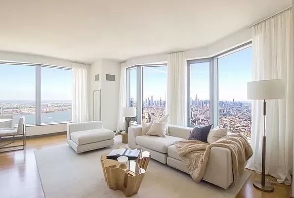 1st image of 8 Spruce St APT 20N
