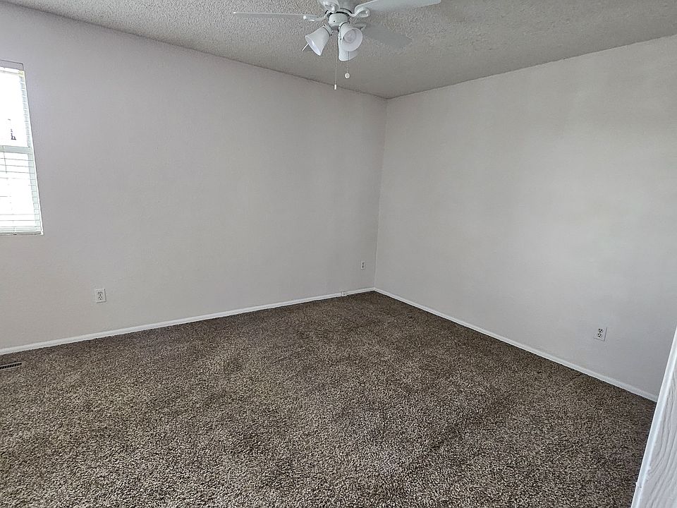 2nd image of 906 NW 36th Street Ter #906