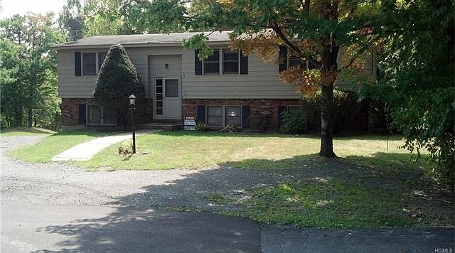 1st image of 8 Sandra Dr