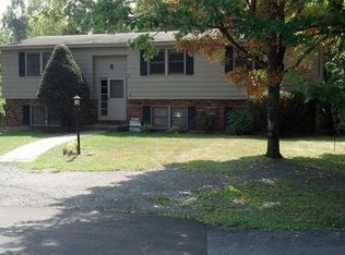 8 Sandra Dr, Marlboro, NY 12542
