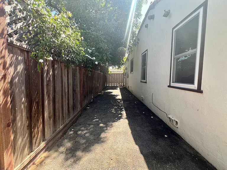 80 S Morrison Ave — Photo 46