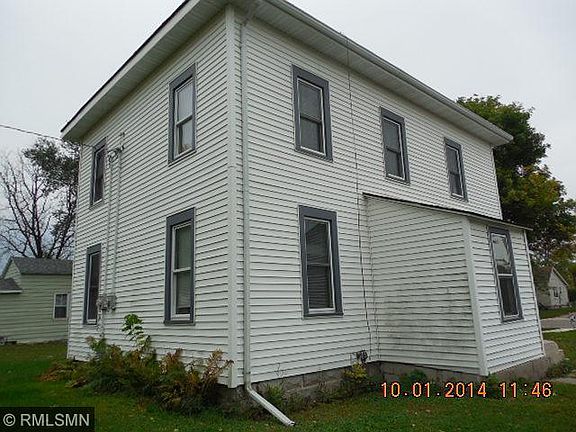 3rd image of 608 Walnut Ave E