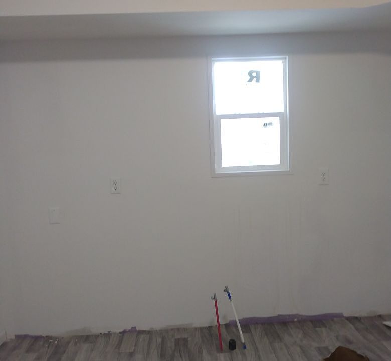 2nd image of 310 John St Unit 1