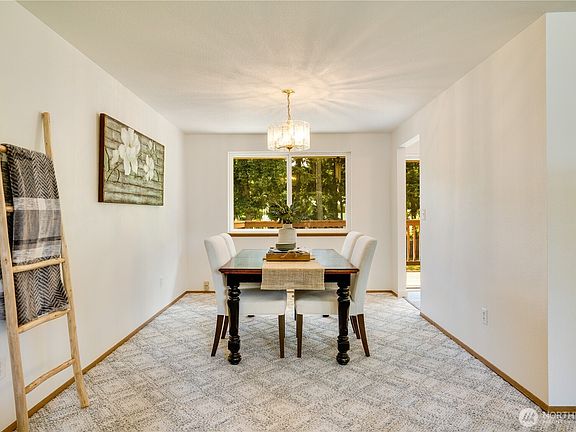 4th image of 16312 92nd Avenue Ct E