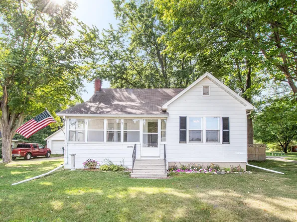 7902 Lovers Ln, Portage, MI 49002