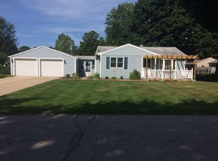 3901 Grape Ave NE, Grand Rapids, MI 49525