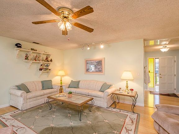 4th image of 9640 La Nuez Dr