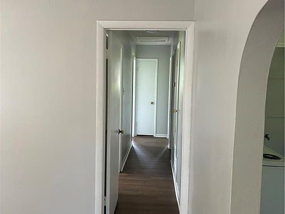 4th image of 3864 Del Monte Ct