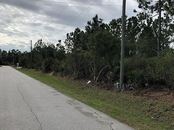 2nd image of 2 Flat Rock Ln