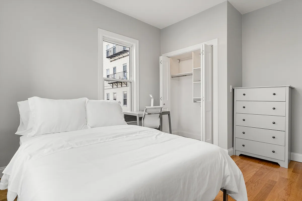 Building Photo - 36 Emerson St #1