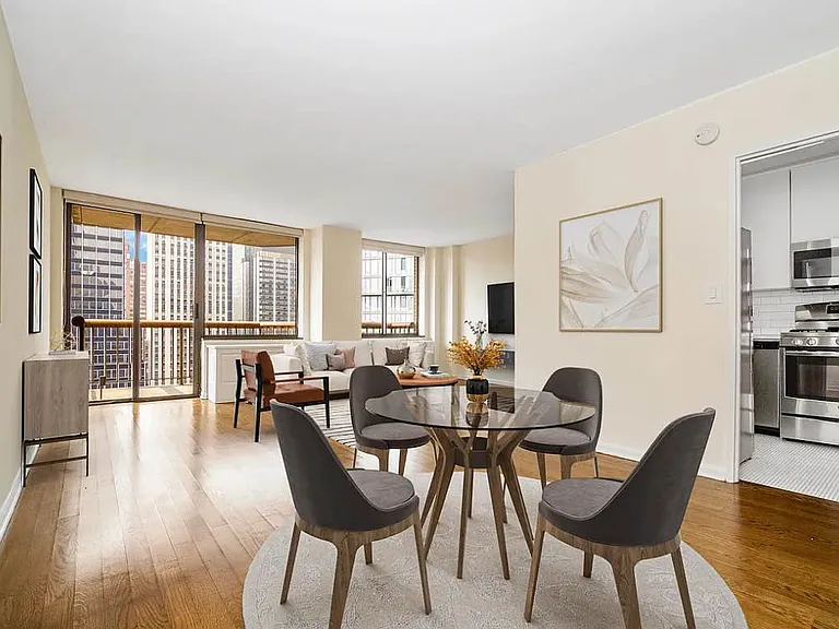245 E 44th St #16E — Photo 1