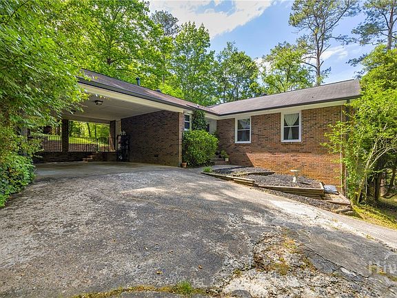 3rd image of 480 Somerset Drive