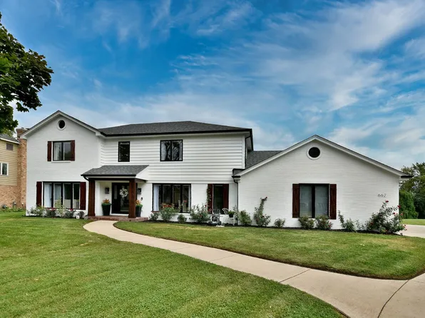 10S667 Glenn Dr, Burr Ridge, IL 60527