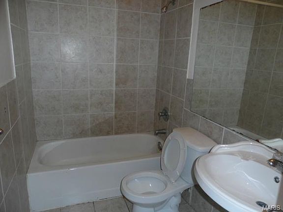 2nd image of 3865 Blaine Ave