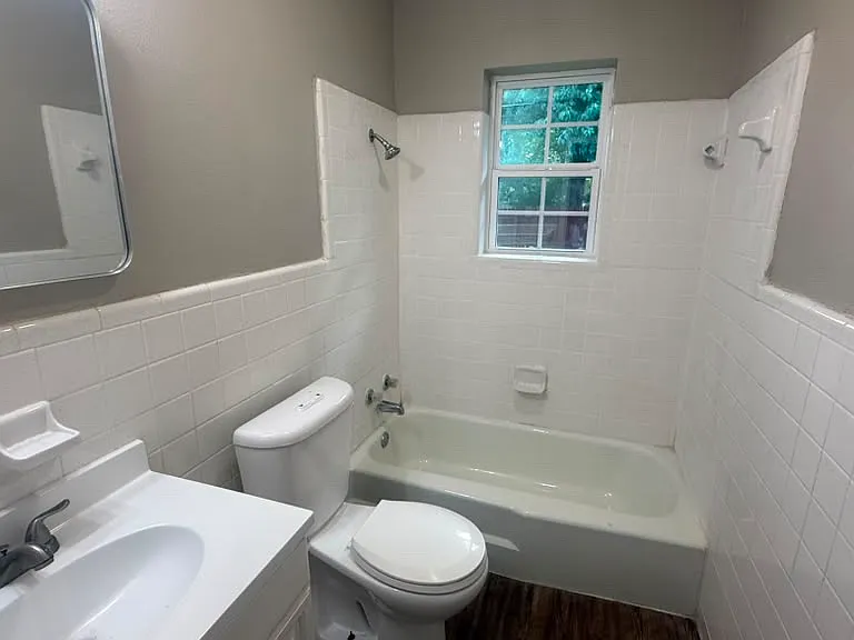 2520 Normont Cir #2520 — Photo 7