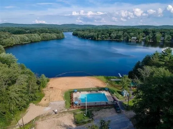 50 Meredith Lane, Barnstead, NH 03225