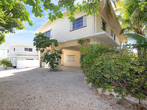 2nd image of 183 Bougainvillea St