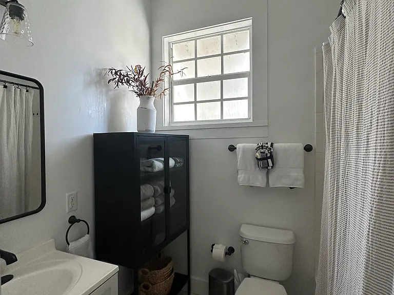 1307 Whitehead St #4 — Photo 11