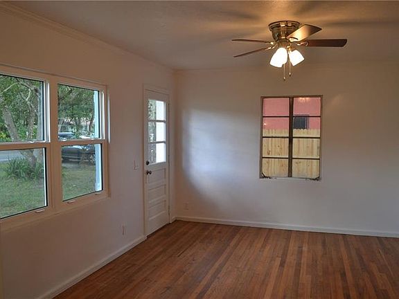 3rd image of 479 W New York Ave