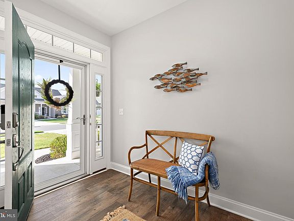 4th image of 19353 Longfellow Way